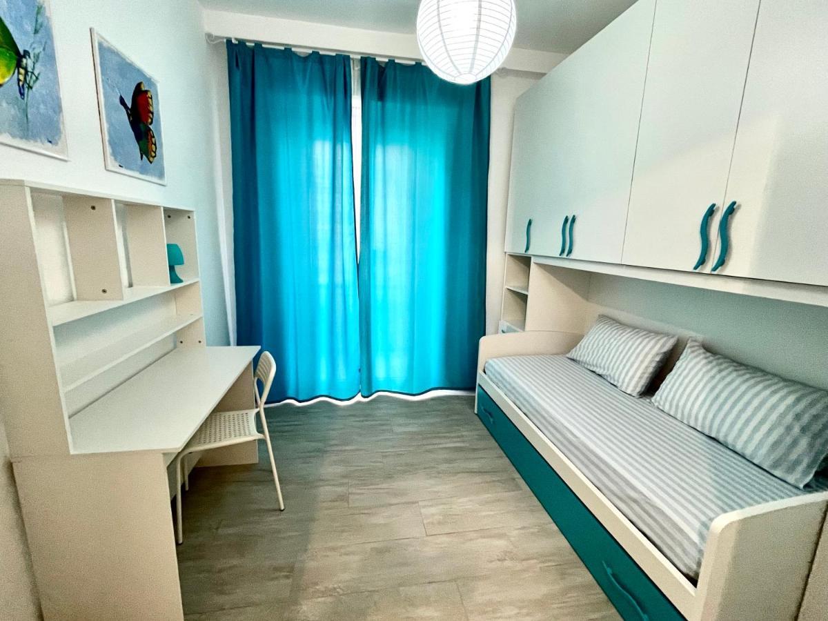 APPARTMENTO per 6 persone A MARINA CENTRO Rimini Esterno foto
